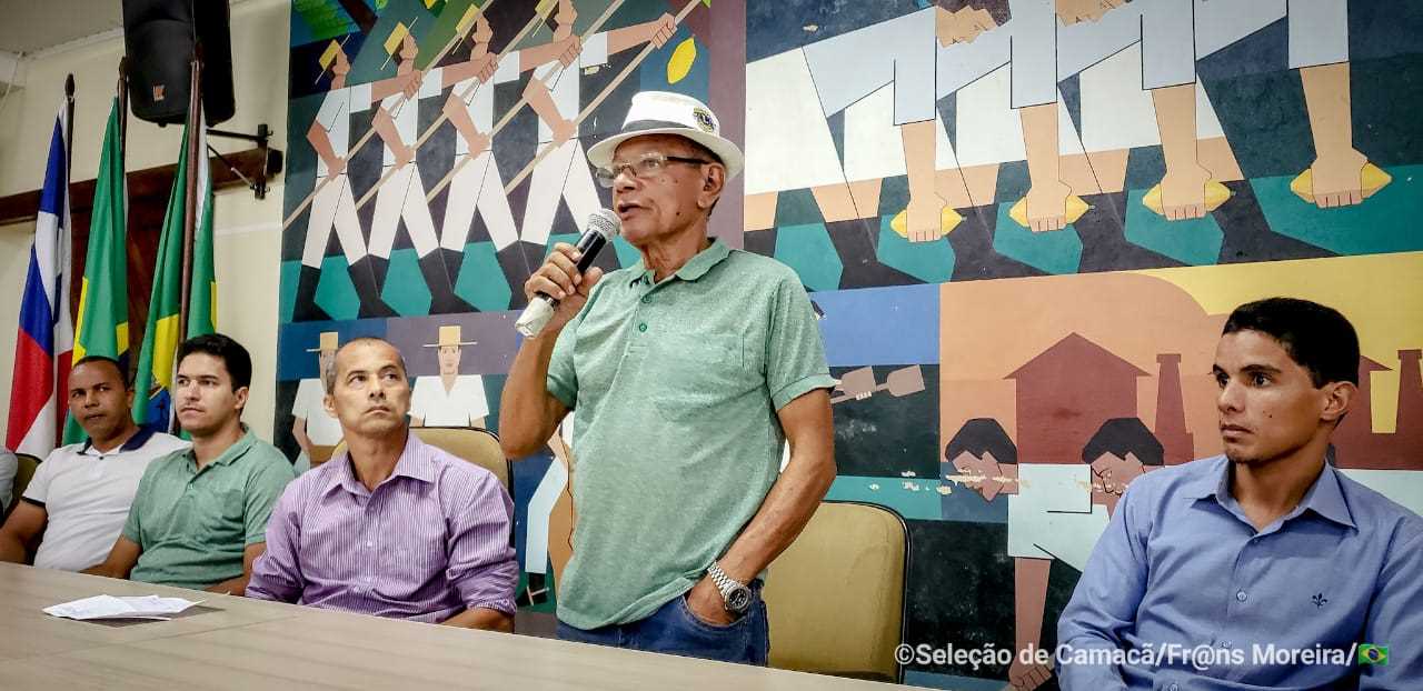 Camacã: Seleção de Camacã é apresentada oficialmente à população 
